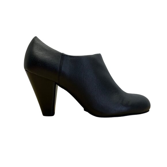 Crown Vintage Women’s Black Faux Leather Slip-On Heeled Booties Size 7.5M - Picture 1 of 9